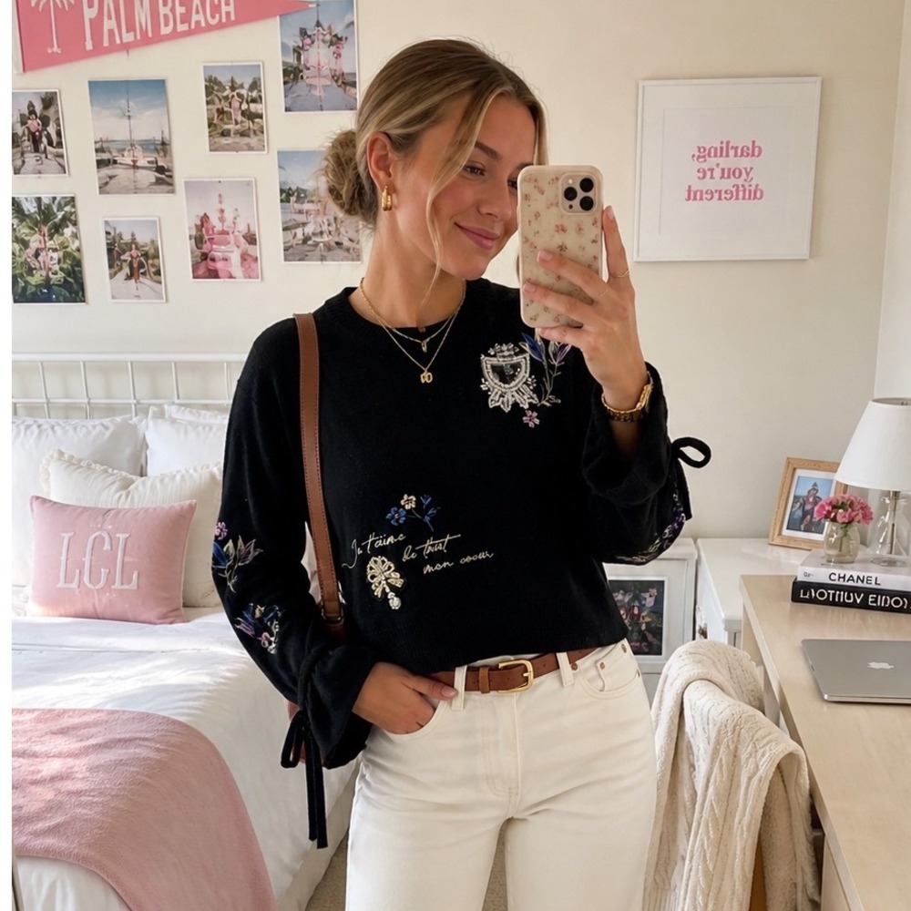Cinq a Sept Preppy Black Embroidered Je T'aime Crewneck Sweater Chanel Medium